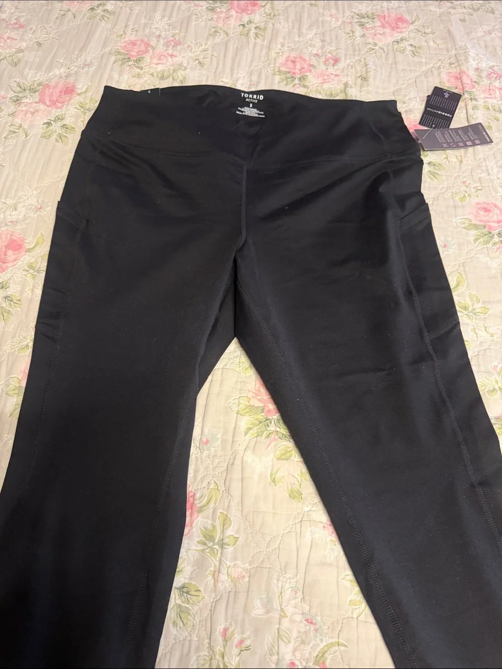 torrid Black Leggings with Side Pockets - Picture 1 of 6